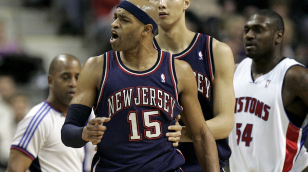 Povlači se dres Vinsa Kartera