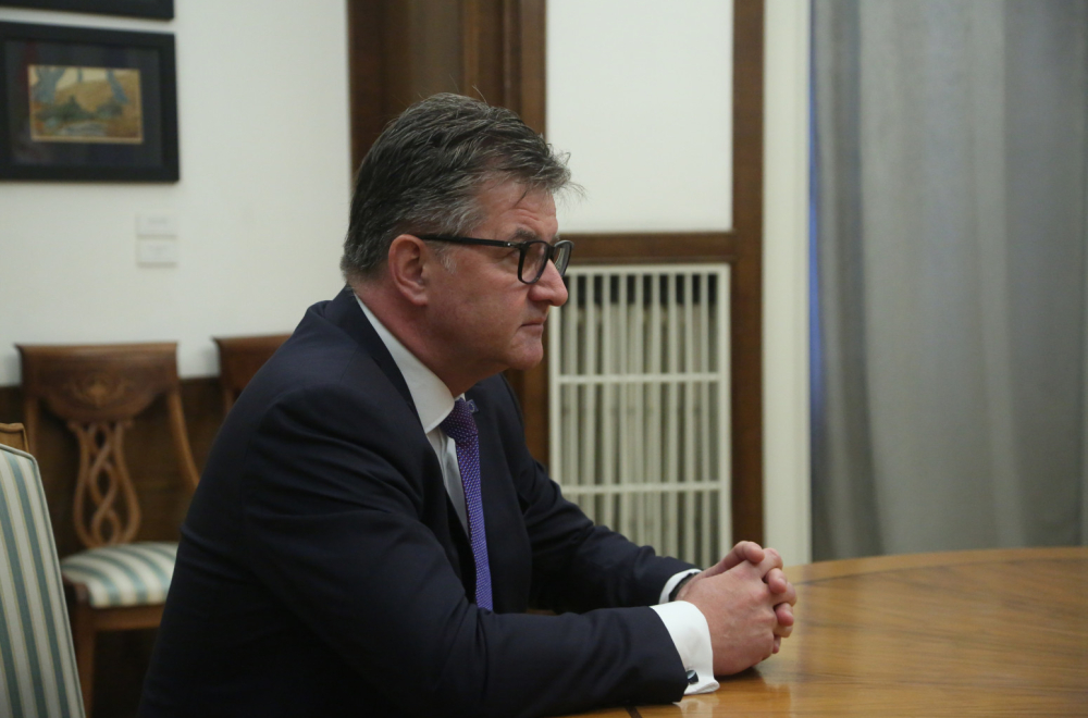 Lajčak: Dijalog važniji nego ikada, narednih dana fokus na  procedurama primopredaje