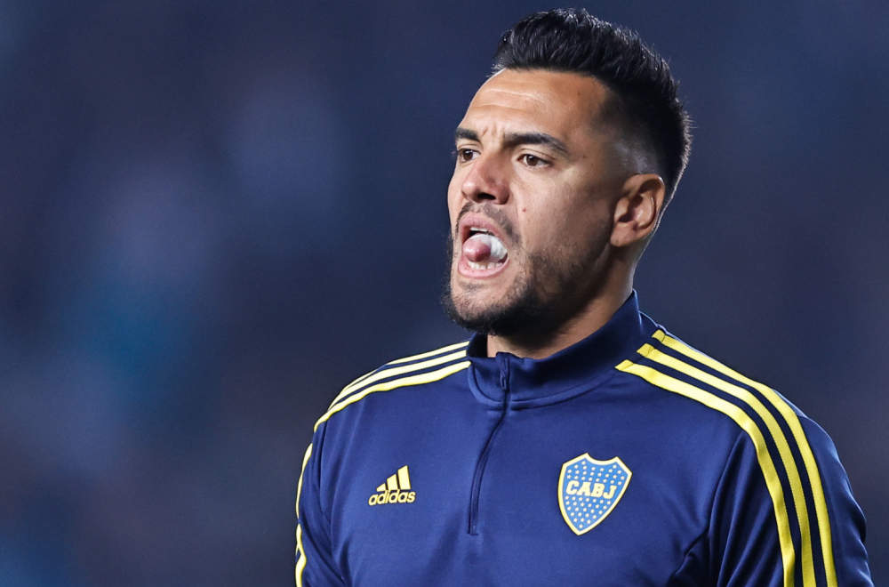 Haos na "Bombonjeri" – golman Boke uleteo u klinč sa navijačima VIDEO