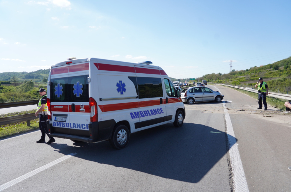 Burna noć u Beogradu; Šestoro povređenih u šest udesa