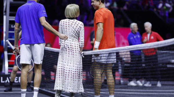 Kolaps Medvedeva – Šelton doneo meč loptu Svetu! VIDEO