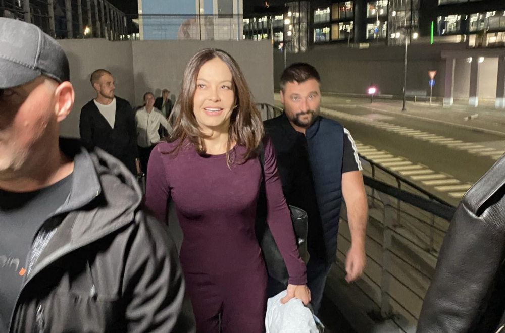 Kasandra oduševljena Beogradom: Šeta Kalemegdanom i uživa u srpskim specijalitetima FOTO