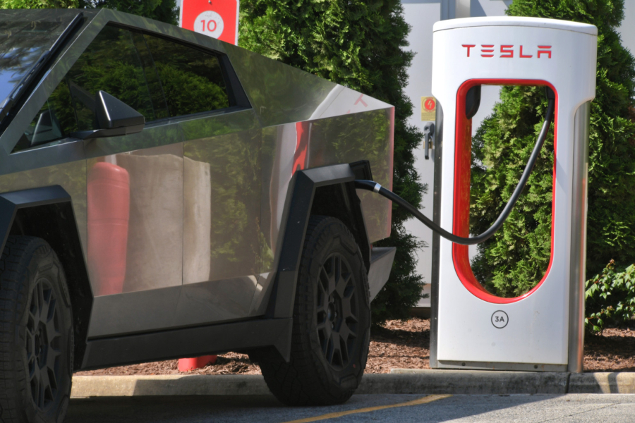 Prodaju polovni Cybertruck skuplje nego što košta novi