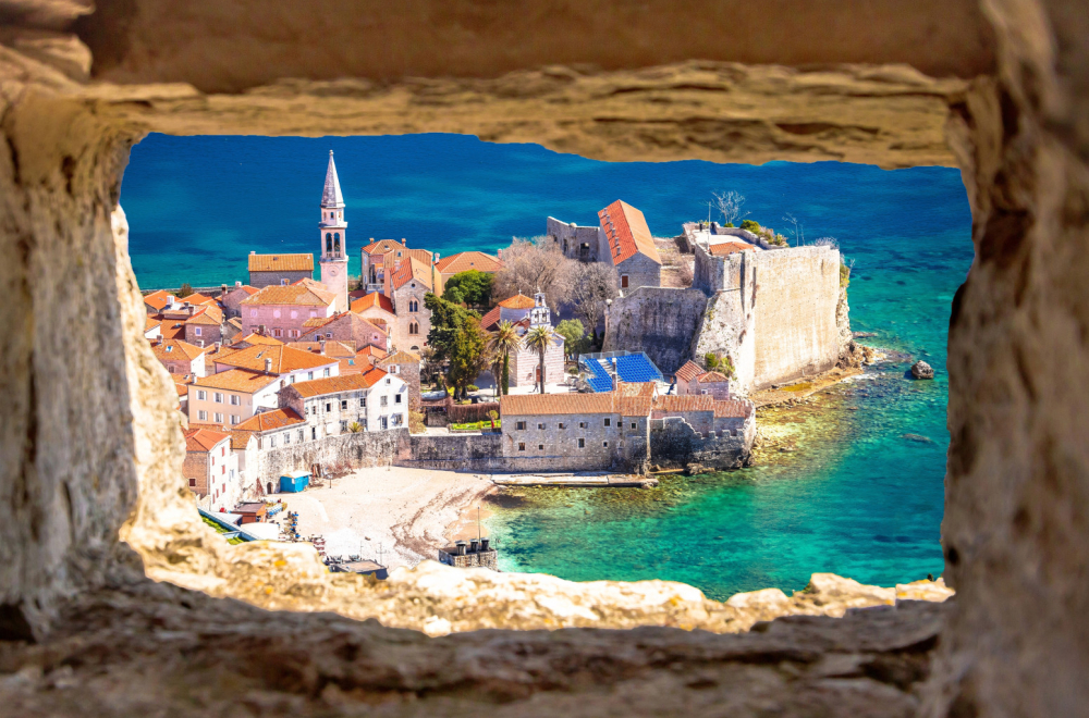 Fotografija Budve nekad i sad postala viralna na mrežama: "Sve ste zabetonirali" FOTO