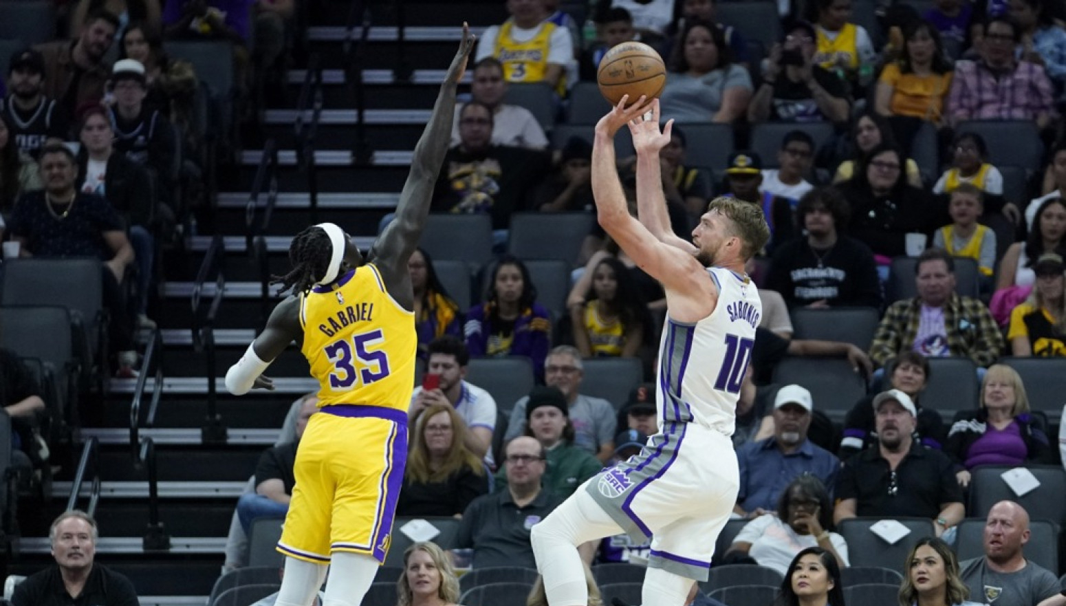 Makabi već u problemu – NBA centar ne igra protiv Partizana?