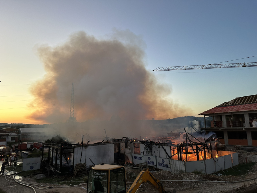 Užasavajuće slike i snimci sa mesta požara: Vrtić izgoreo do temelja FOTO/VIDEO