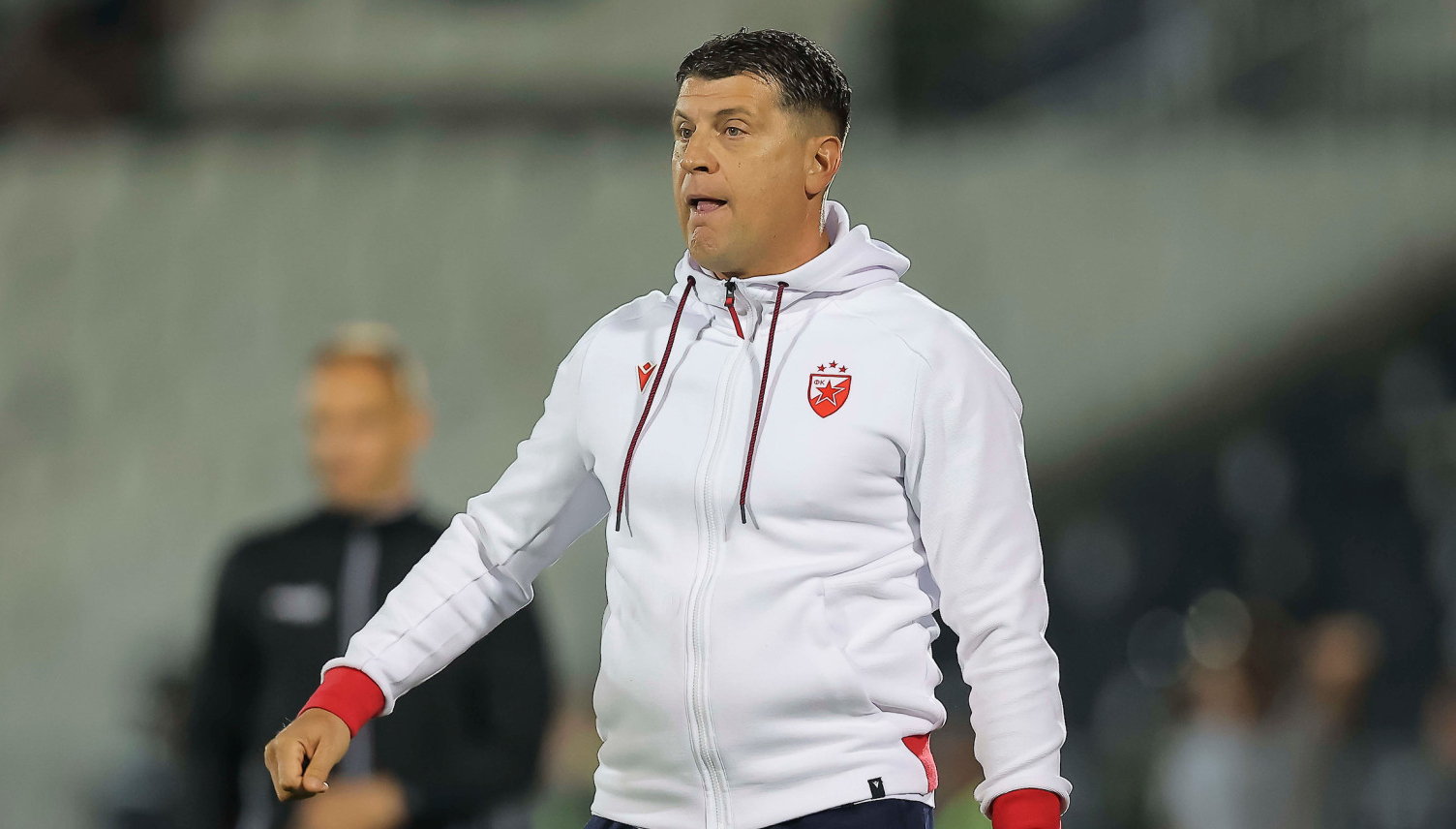 "Nešto nije u redu": Bizarna scena posle derbija, Milojević delovao uznemireno