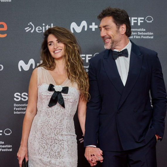 Kad se spoje fatalna zavodnica i najveći šmeker, to izgleda ovako: Holivudski par ukrao sve poglede FOTO