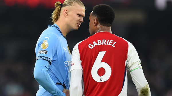 Halandov potez razbesneo bivšeg napadača Arsenala: "Kukavica" VIDEO