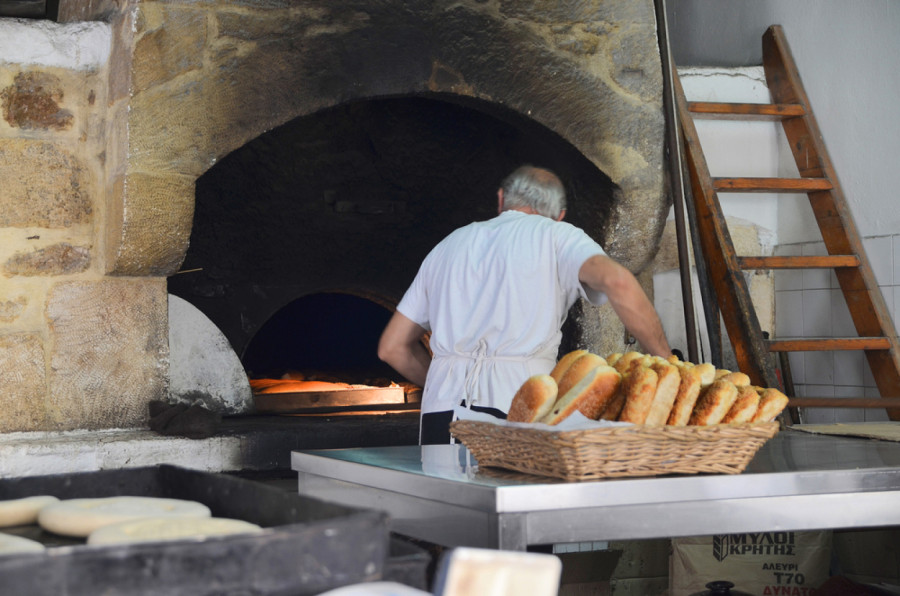 Gore od belog hleba: Pecivo koje ozbiljno šteti pankreasu, a mnogi ga biraju za doručak