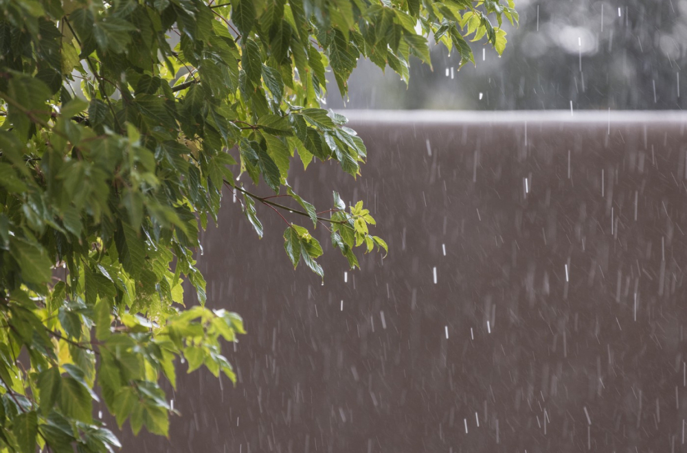 Spremite se za olujno nevreme, u ovim delovima zemlje kiša pljušti MAPA