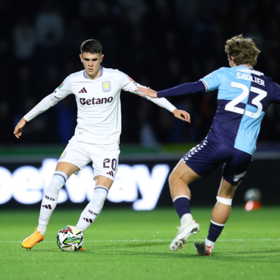 "Petarda" Čelsija, Siti se mučio sa drugoligašem, Nedeljkoviću ceo meč