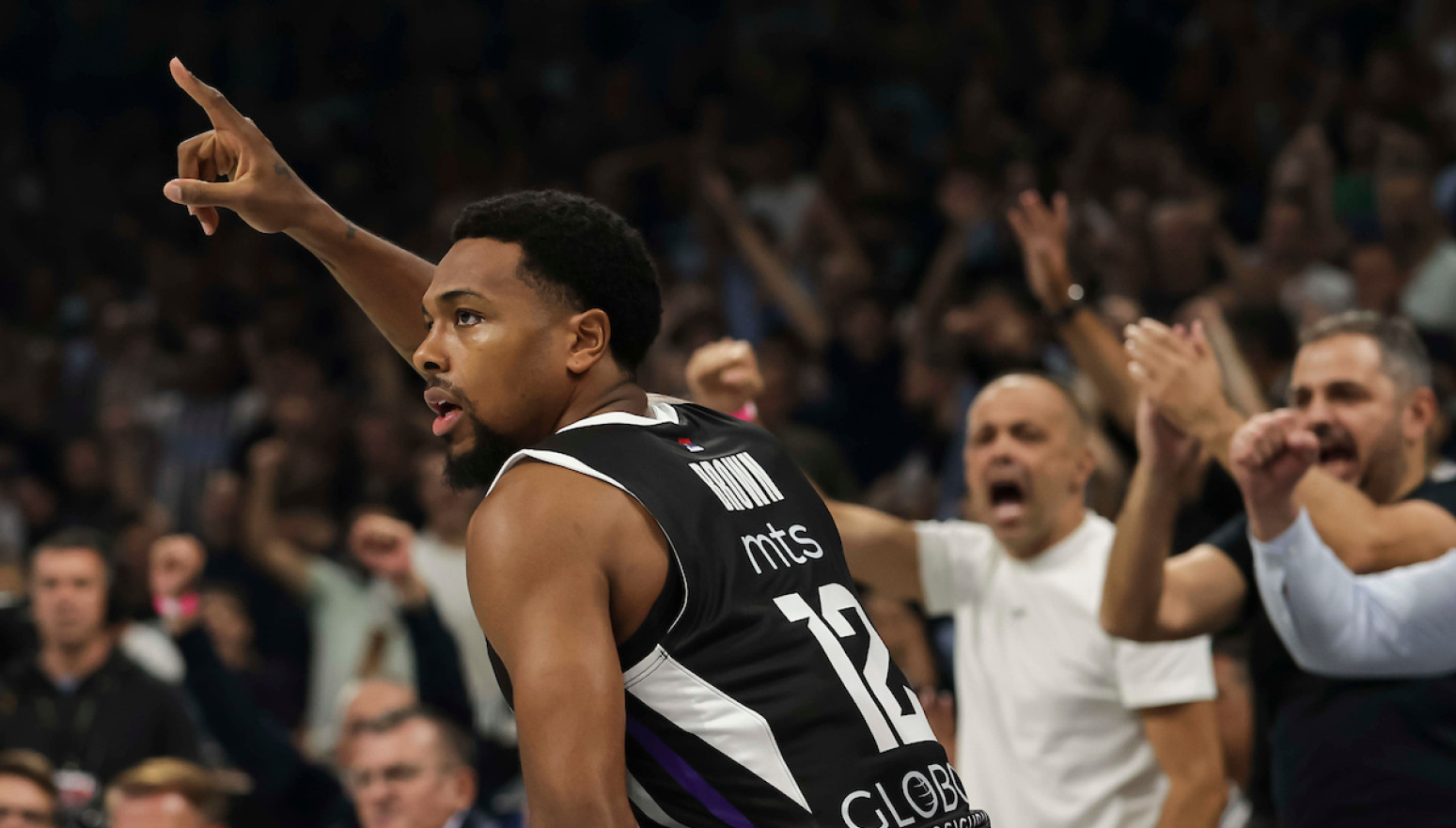 Sterling kao preporuka – plej Asvela je sigurica, verujte u Monekea