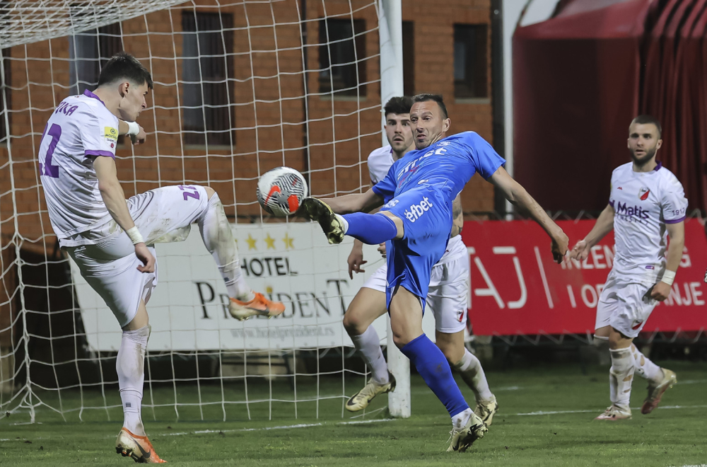 Životna drama legendarnog fudbalera Superlige: Lekari su mu jedva spasili život