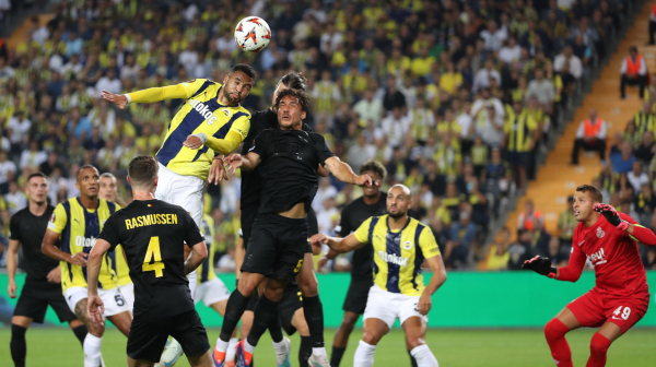 Tadićev Fener strepeo – saigrač bizarno zakomplikovao, Hrvat spašavao stvar