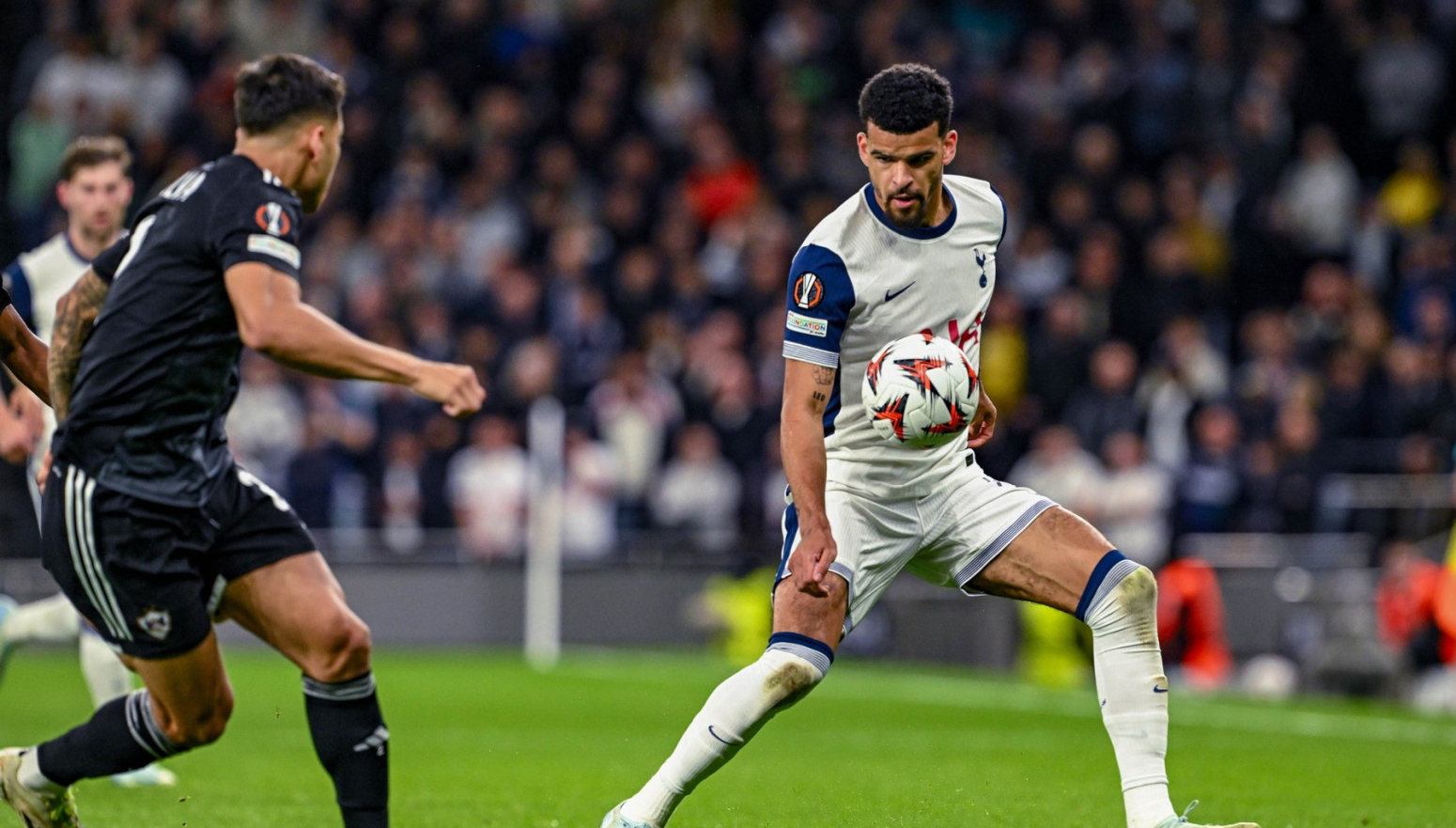 Totenhem i sa desetoricom lako sa "zalutalim" Azerima