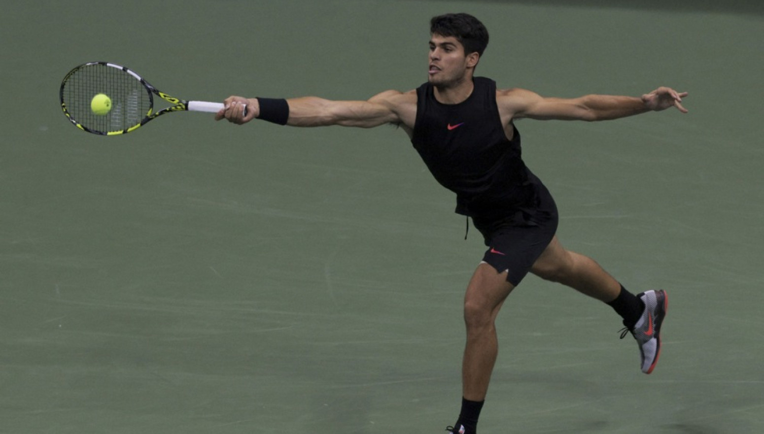 Alkaras lako utišao francuskog "bombardera"