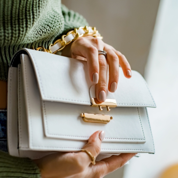 Kesicu sode bikarbone uvek nosite u tašni: Bićete oduševljeni kada čujete zašto