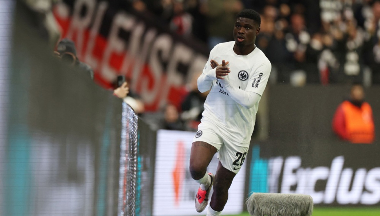 Ajntraht zacelio evropske rane goleadom u Kilu