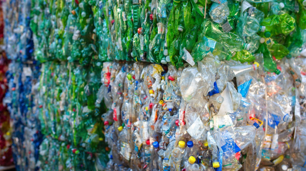 EU uvodi stroža pravila za uvoz plastike