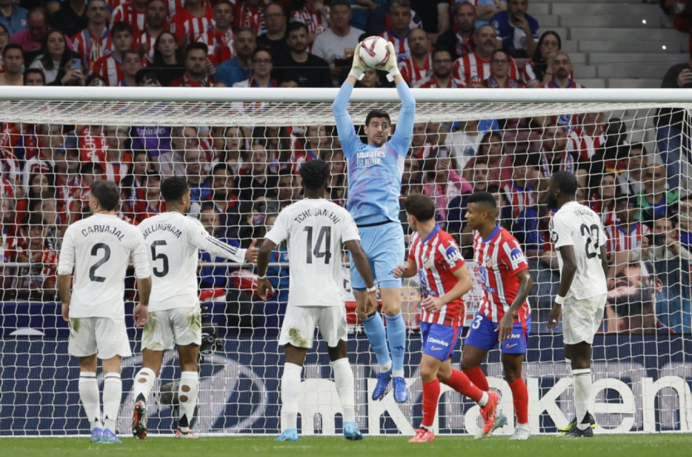 Atletiko u 96' preživeo Real – veliki skandal obeležio "Madrilenjo" VIDEO