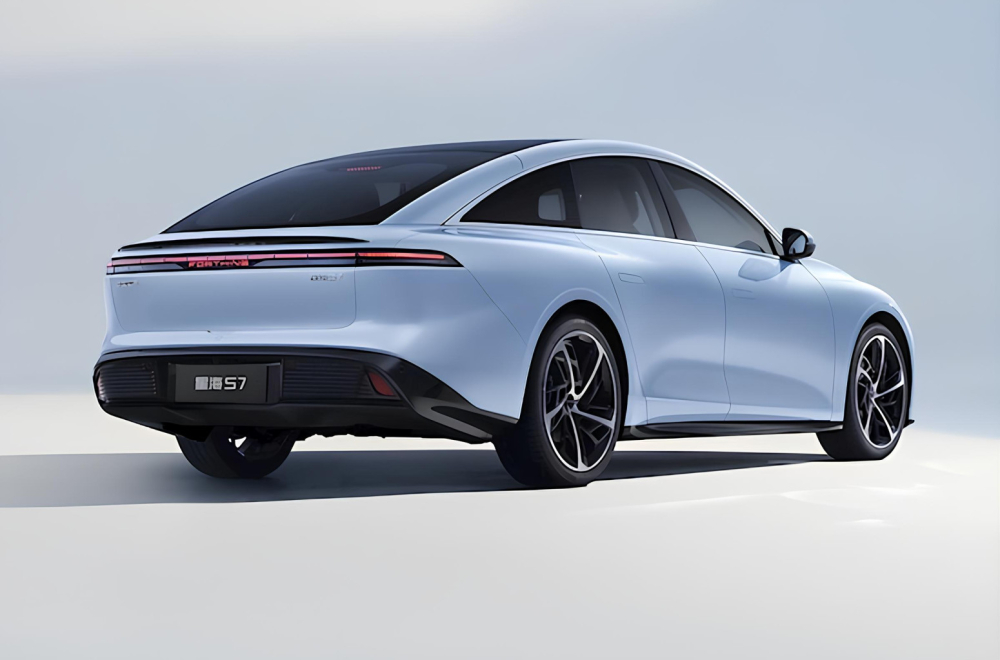 Hiperprodukcija: U jednom danu na tržište stiglo desetak novih modela FOTO