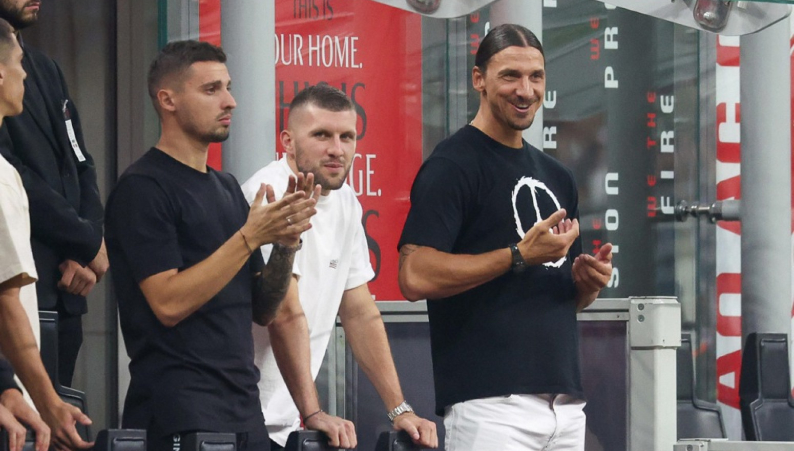 Ibrahimović u šoku kada je video Rebića: "Šta ti je to?!" VIDEO