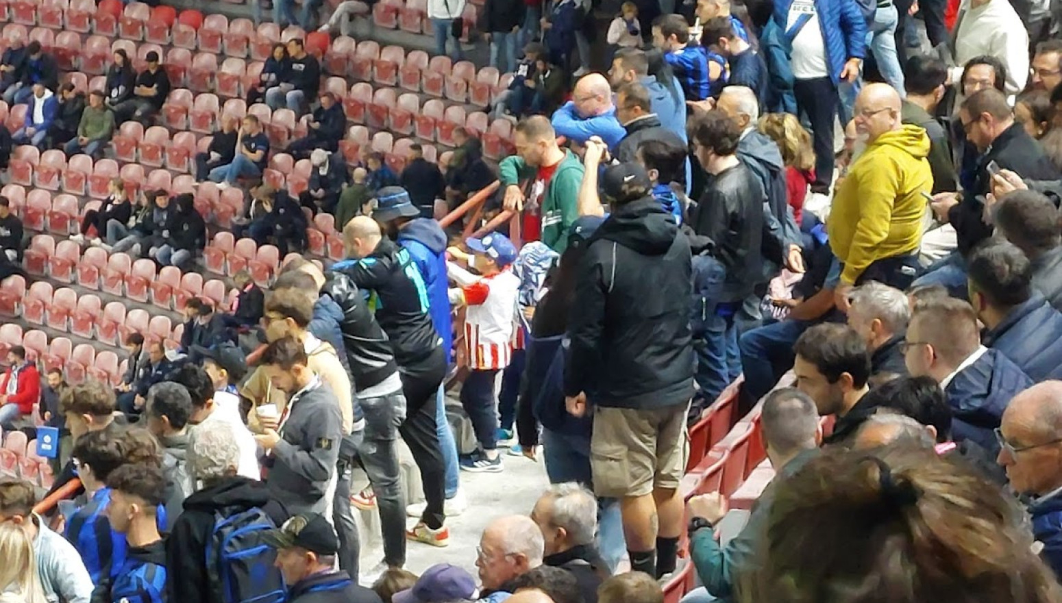 Zvezda ima podršku na "Meaci" FOTO