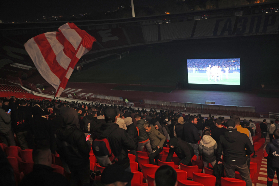 Zvezda igra u Milanu, ali je na Marakani žurka FOTO