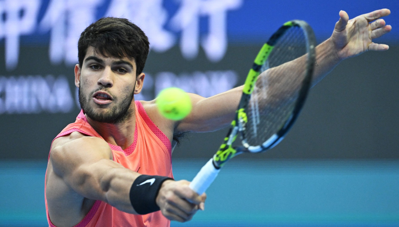 Finale snova, Alkaras skinuo krunu Sineru u Pekingu!