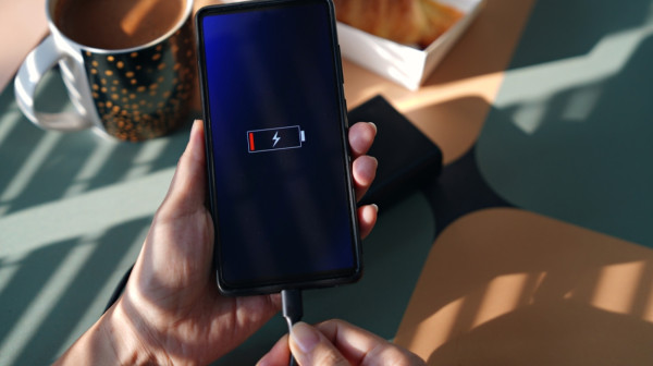 Ova aplikacija vam "jede" 13% baterije: Evo jednostavnih trikova da je "obuzdate"