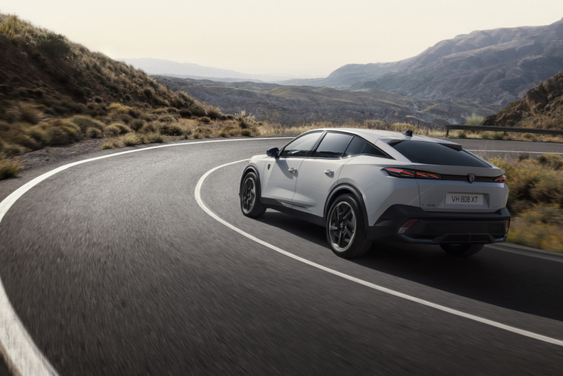 Stigao Peugeot E-408: Potpuno električni domet i više od 200 konja FOTO