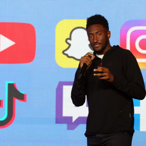 Jutjuber opet razbesneo fanove: "Apsolutno neoprostivo i opasno" VIDEO