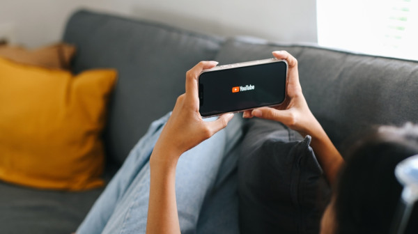 AI "bućkuriš" i "truljenje mozga" preplavili YouTube