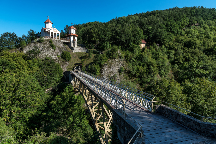 Jedna od najtraženijih banja u Srbiji: Smeštaj već od 2.600, a ulaz na bazene 1.000 dinara