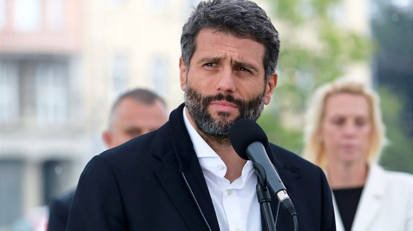 Šapić: "Ukinućemo skretanje levo gde god može"