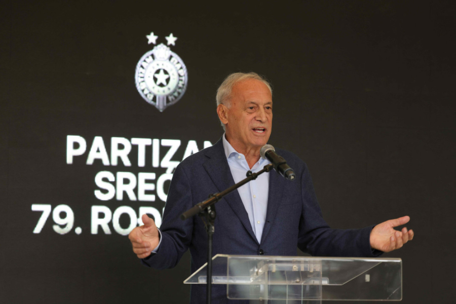 Rasim Ljajić objavio dug Partizana: Odložite Skupštinu, neću da budem engleska kraljica