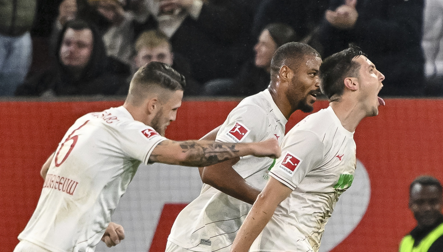 Augzburg "slomio" Gladbah