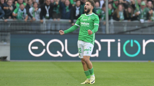 Het-trik Davitašvilija za pobedu Sent Etjena VIDEO