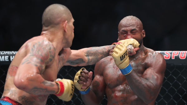 Spektakl u UFC: Pereira prebio Rauntrija i odbranio titulu VIDEO