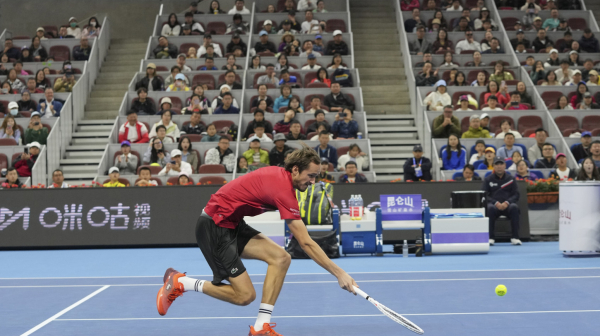 Medvedev bio na rubu eliminacije – preokret posle tri sata borbe