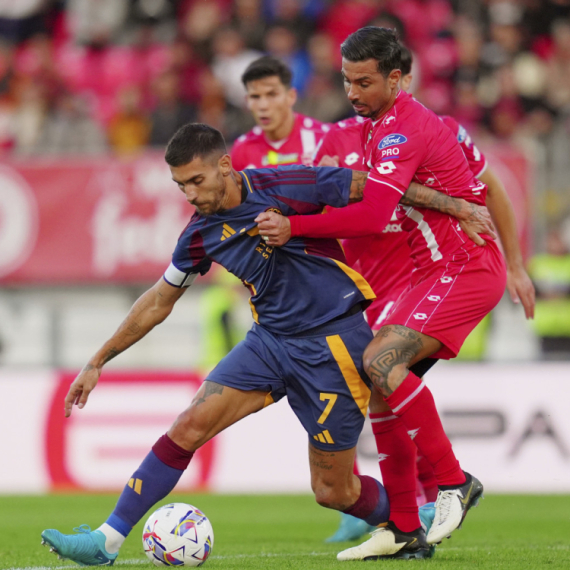 Roma se muči – Monca izvukla bod