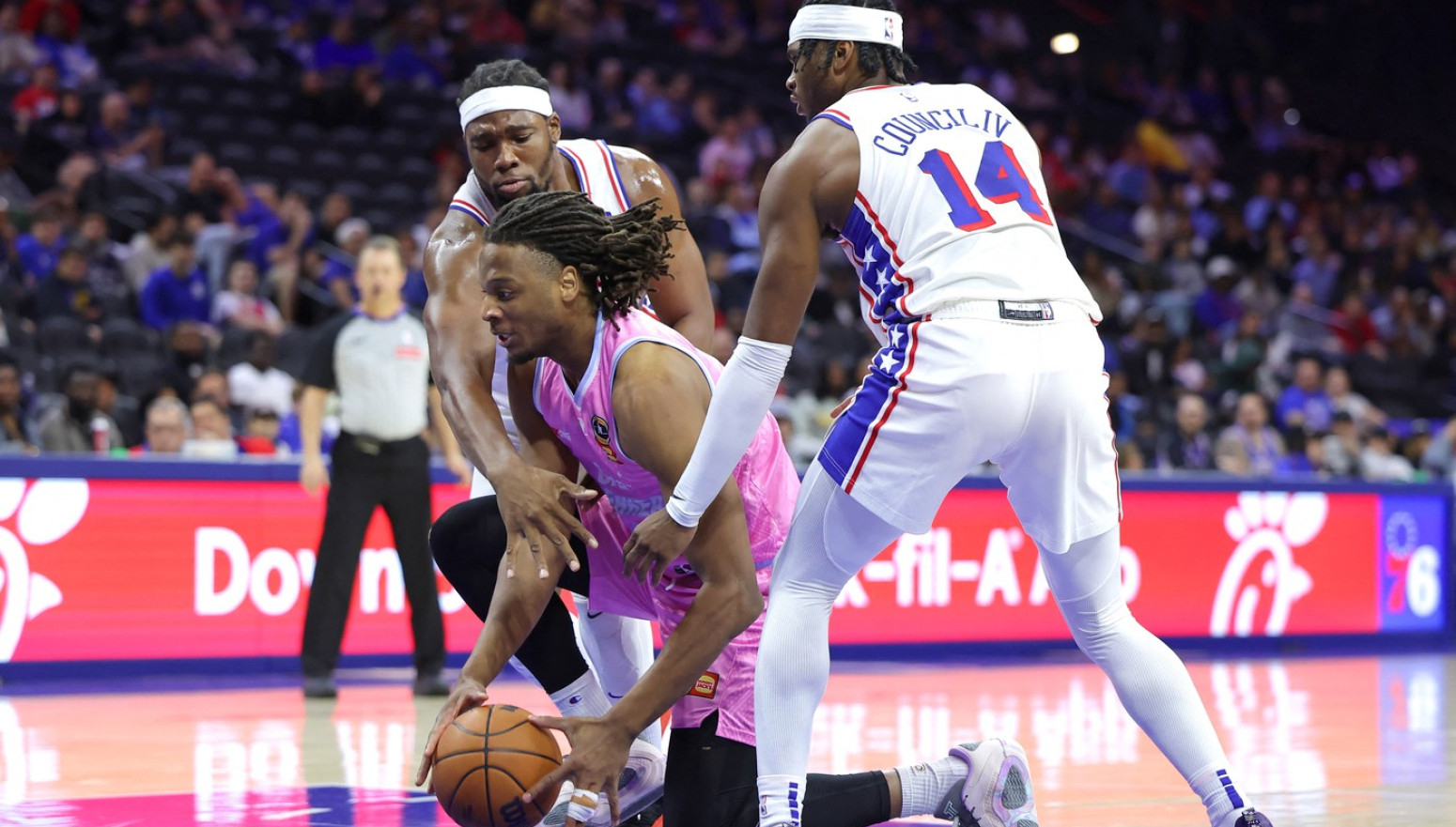 Jabusele debitovao za Filu – bez promašaja protiv Gilespija VIDEO