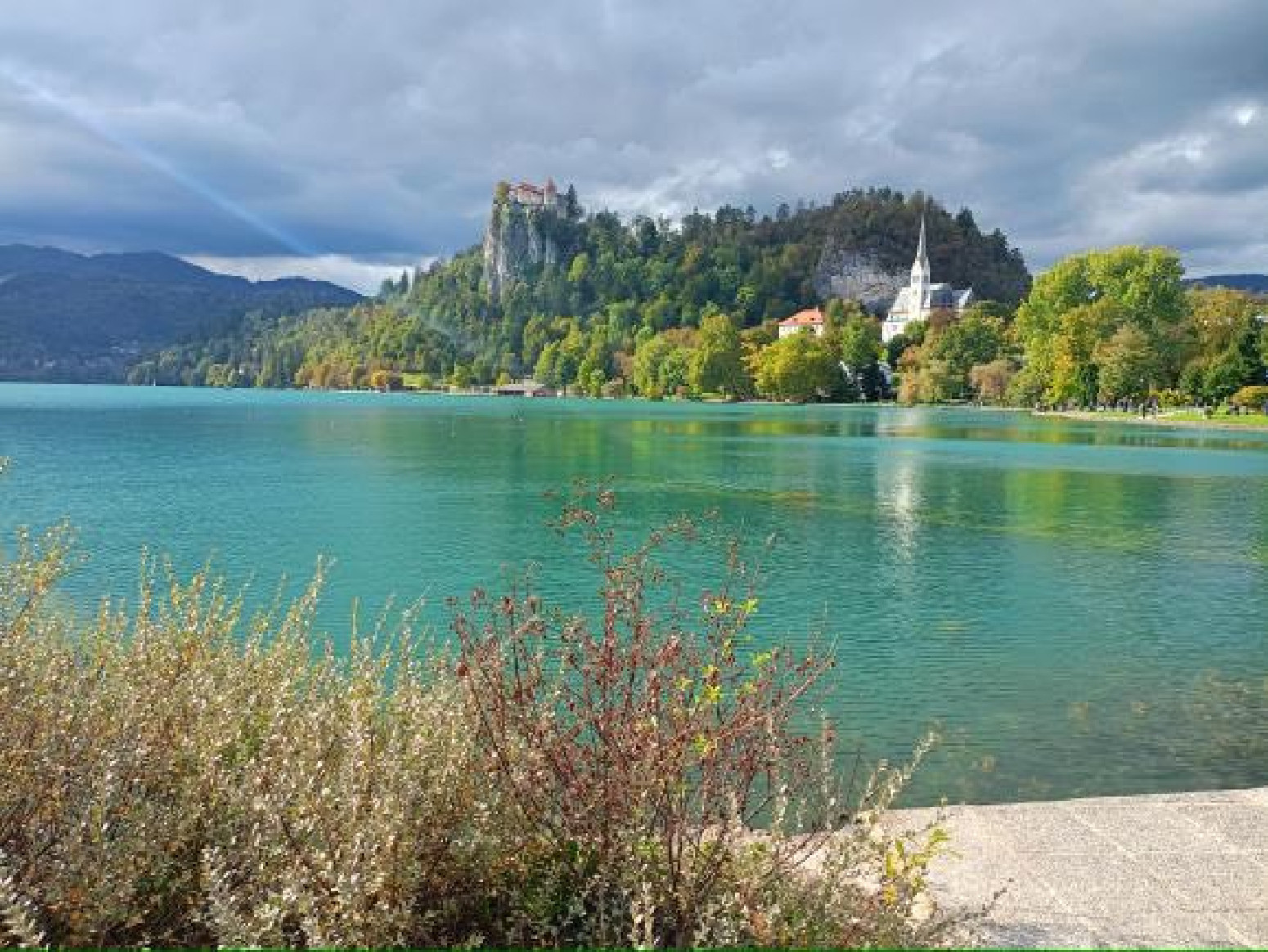 Prelepa, ali paprena destinacija: Oskudan smeštaj košta minimum 150 evra FOTO