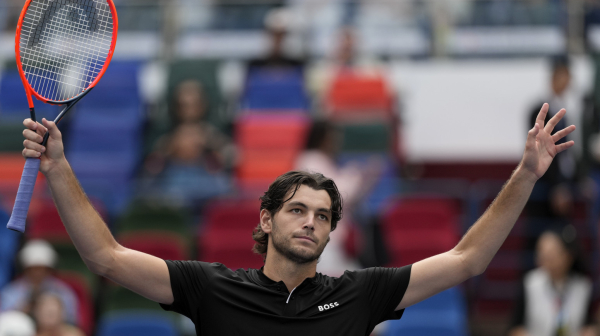 Fric izbacio Runea iz Šangaja