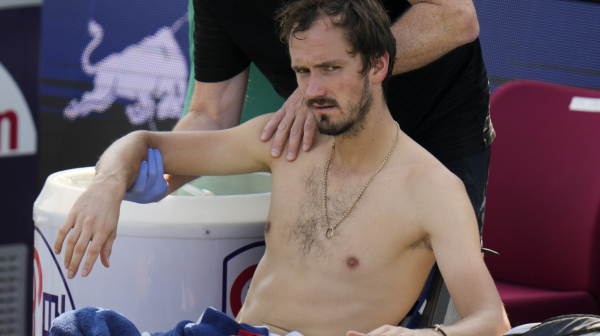 Medvedev: Rame je u redu, biću spreman za Sinera