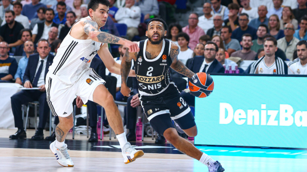 Karlik Džons: "Teško je... Uzeli smo neke glupe šuteve"