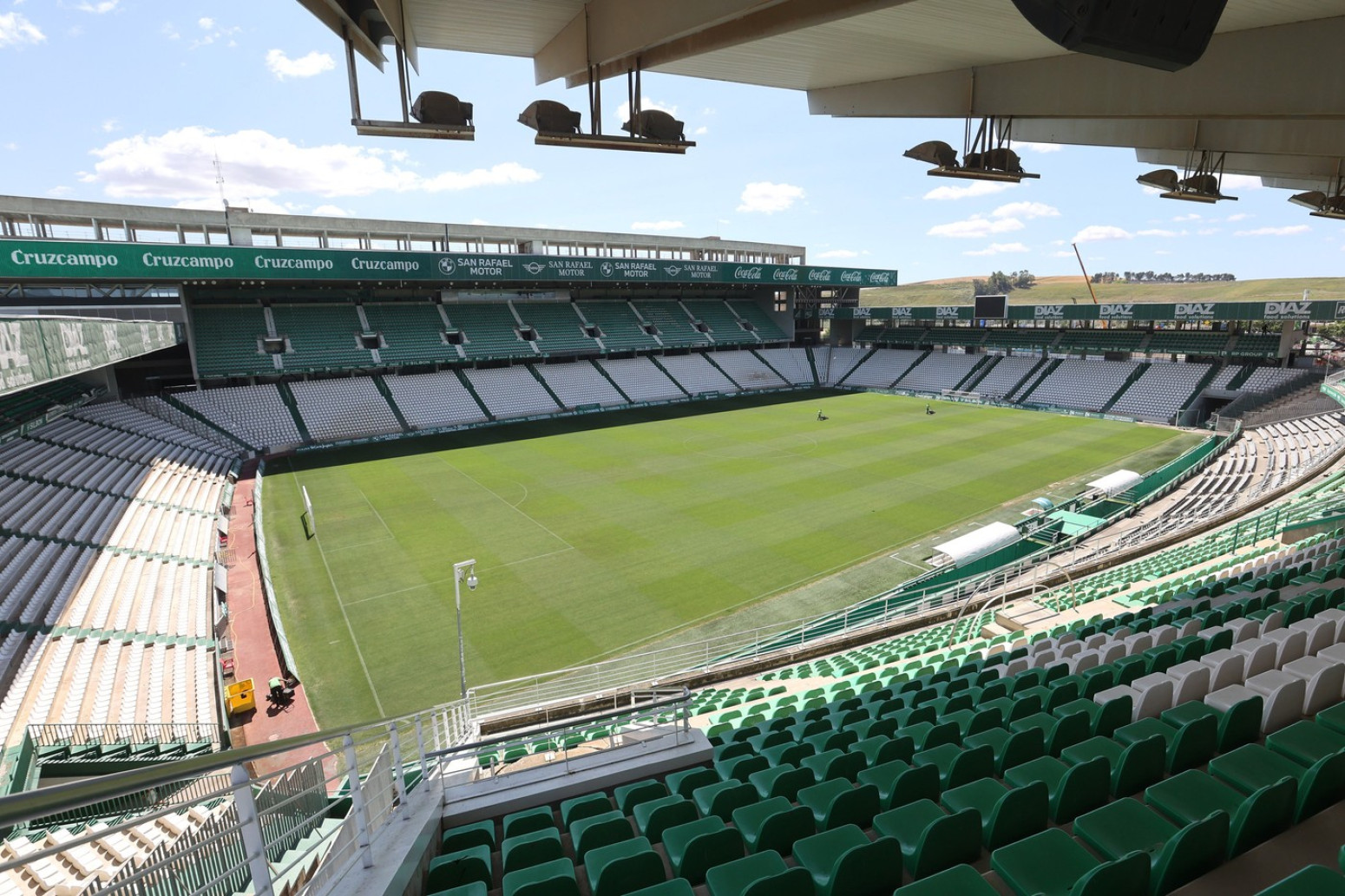Stadion na kom igraju orlovi – nov, sređen, ali umalo tragičan za Srbina VIDEO