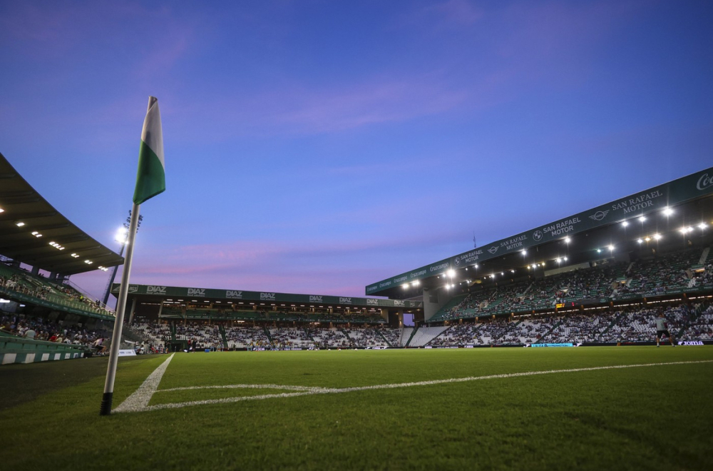 Stadion na kom igraju "orlovi" – nov, sređen, ali umalo tragičan za Srbina VIDEO