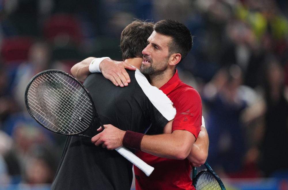 Menšik posle meča sa Đokovićem: "Zadovoljstvo je deliti teren sa tobom, volino" FOTO